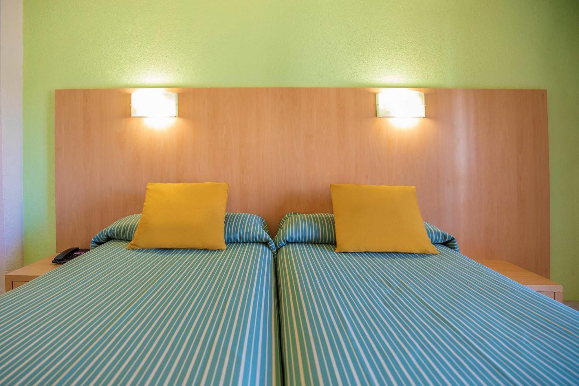 Hotel Servigroup Pueblo Benidorm Kamer foto